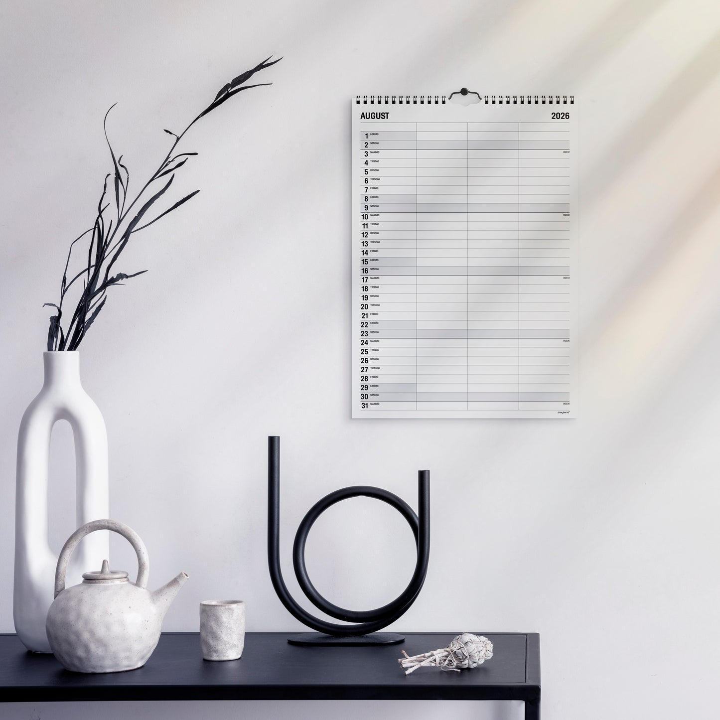 FAMILIEKALENDER BLACK AND WHITE 3 KOL. 2026