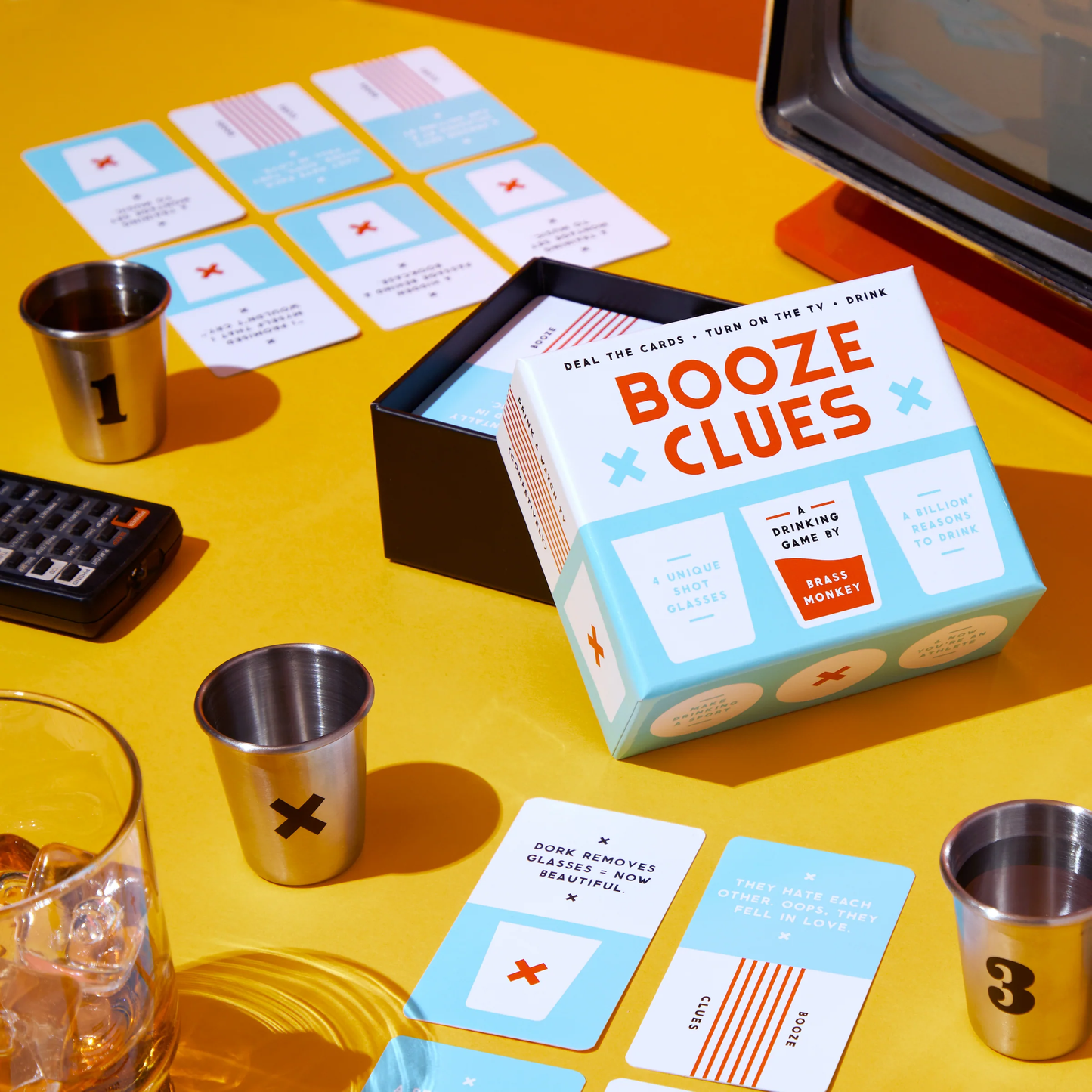 BOOZE CLUES DRINKING GAME SET