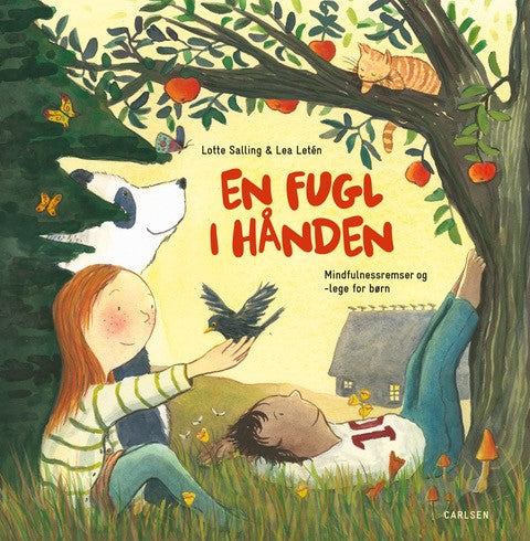 EN FUGL I HÅNDEN