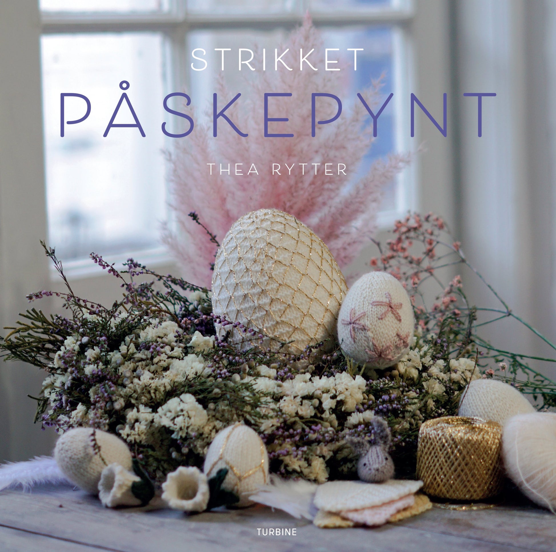 STRIKKET PÅSKEPYNT