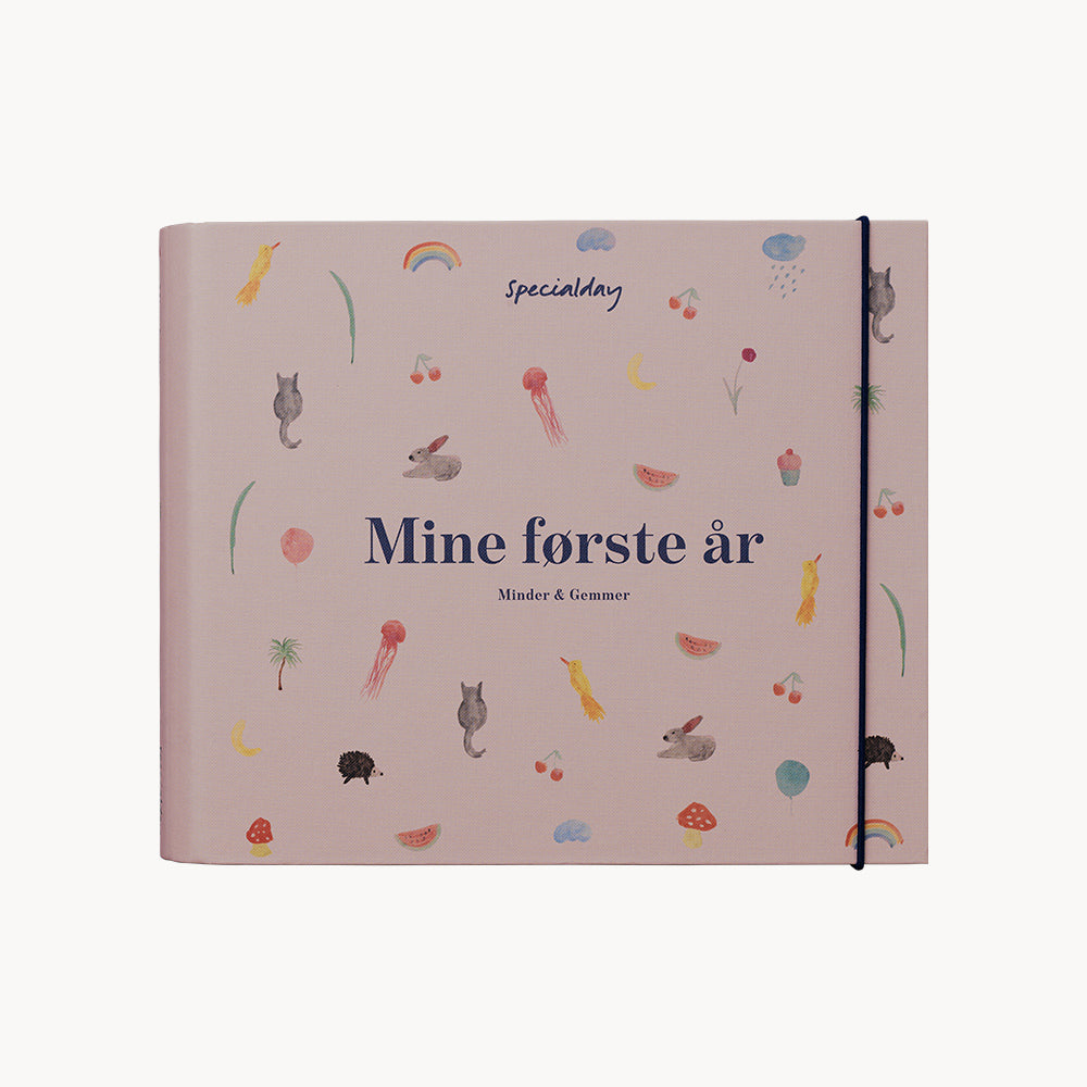 MINE FØRSTE ÅR - MINDER OG GEMMER (ROSA)