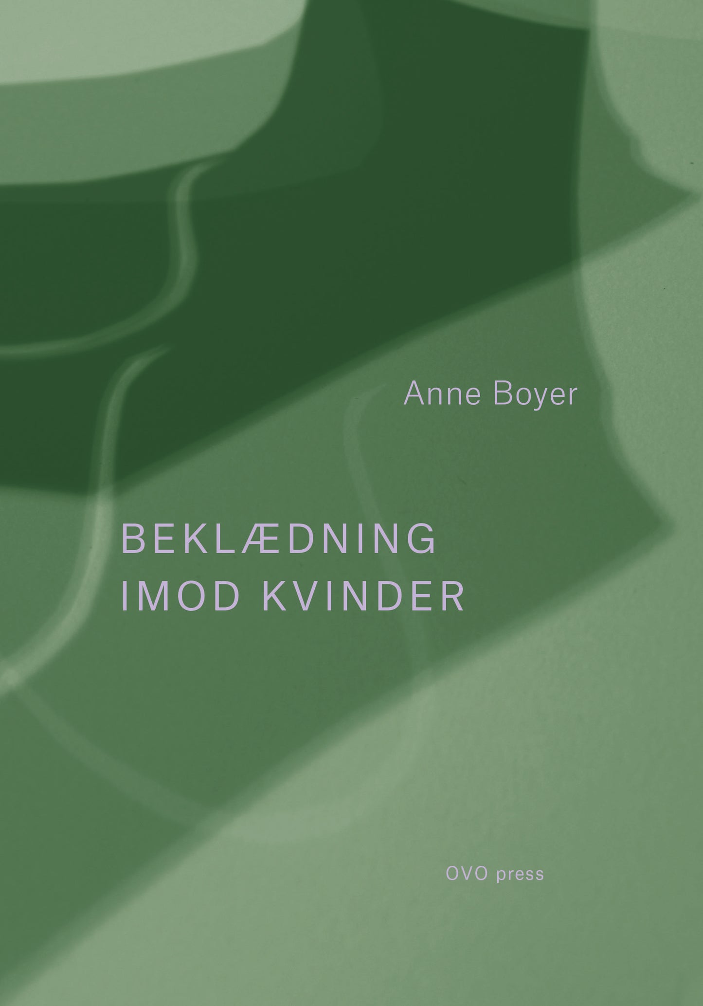 BEKLÆDNING IMOD KVINDER
