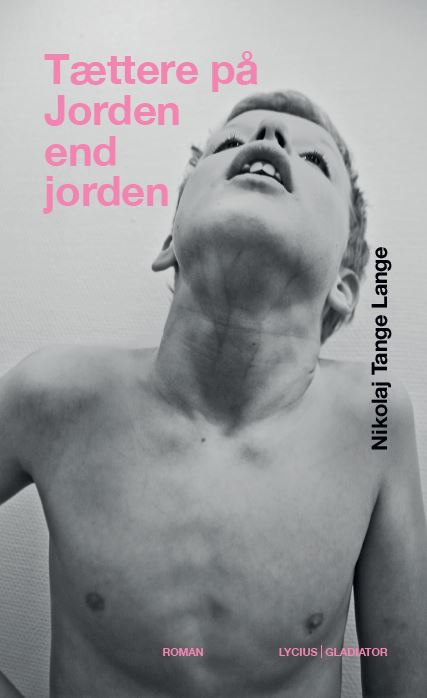 TÆTTERE PÅ JORDEN END JORDEN