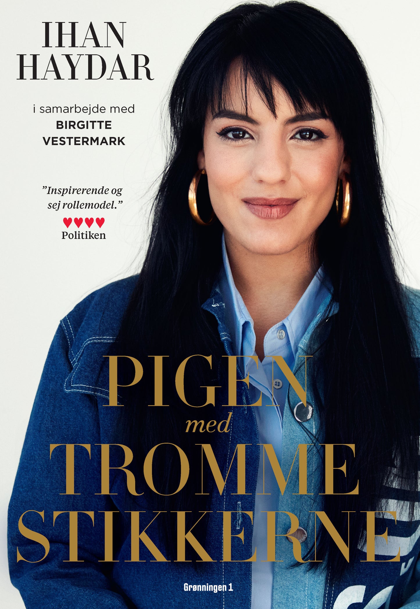 PIGEN MED TROMMESTIKKERNE