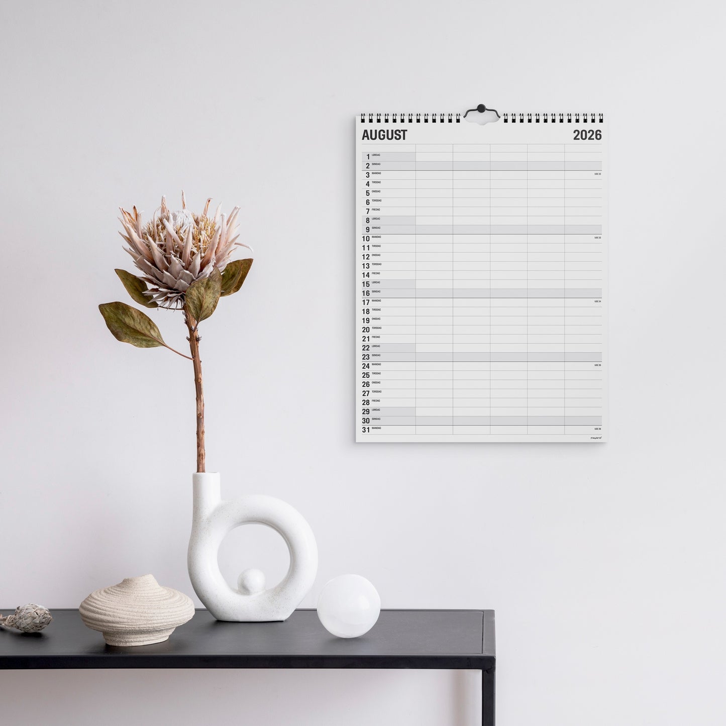 FAMILIEKALENDER BLACK AND WHITE 5 KOL. 2026