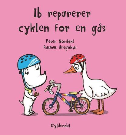 IB REPARERER CYKLEN FOR EN GÅS
