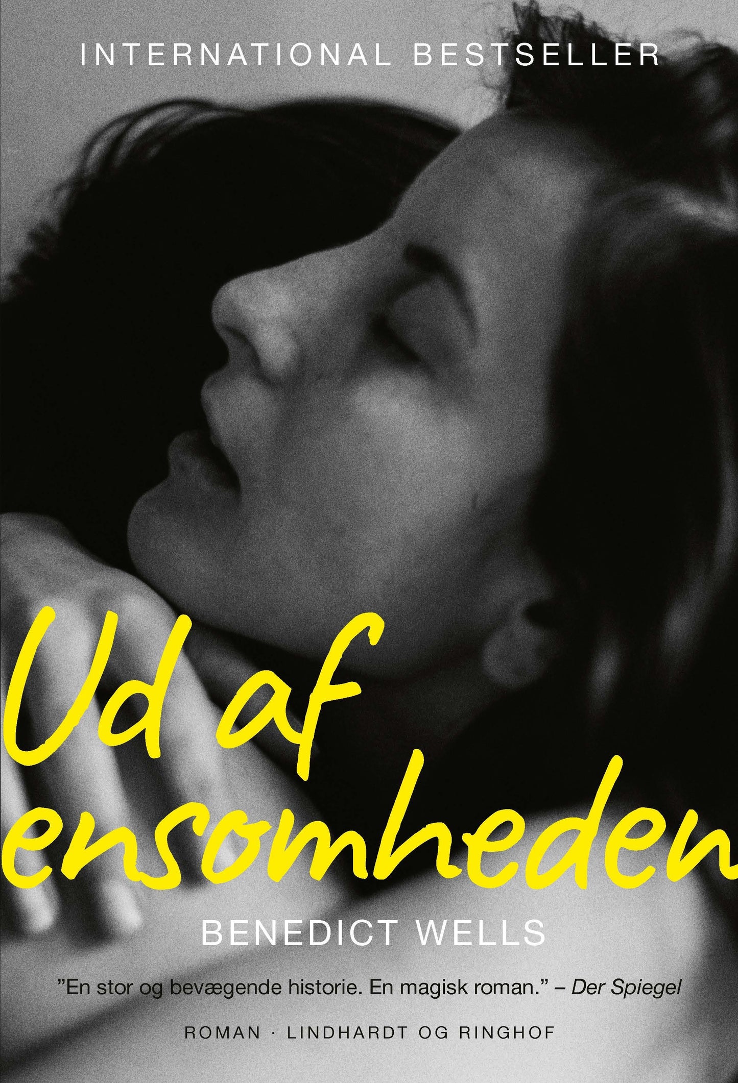 UD AF ENSOMHEDEN