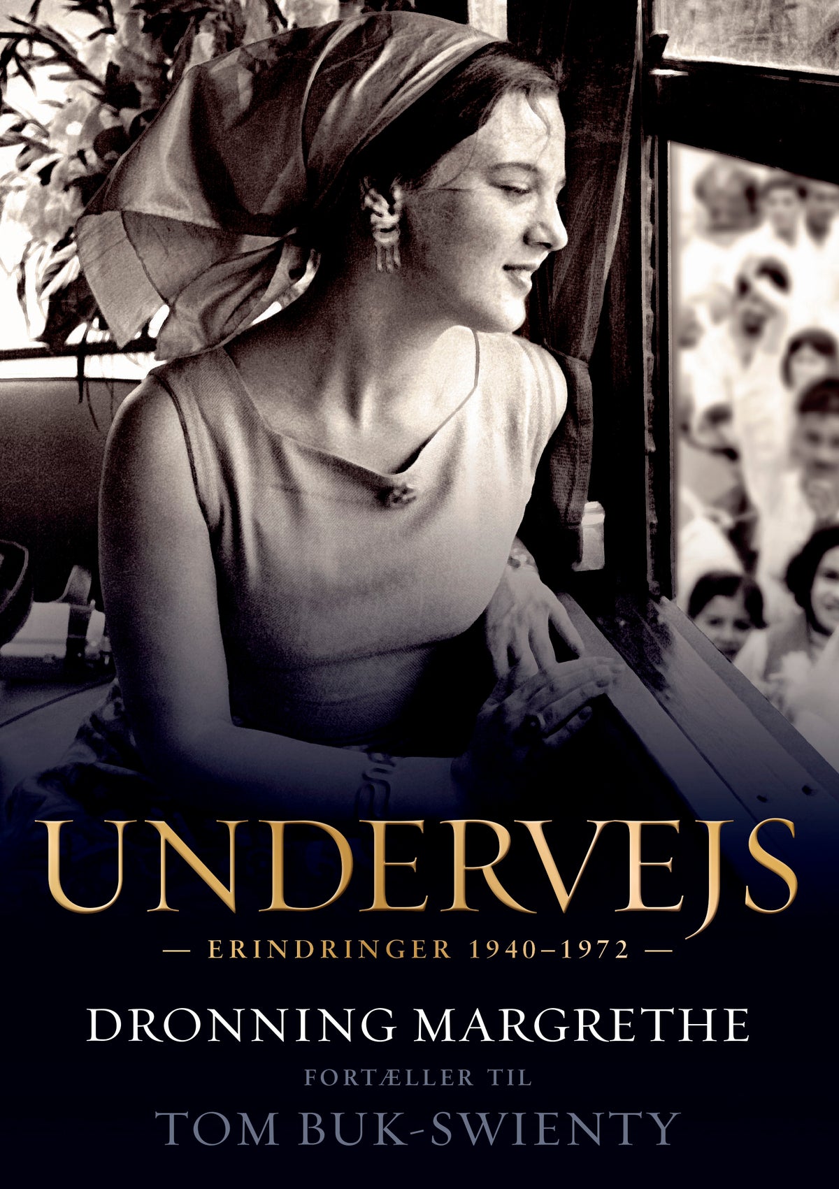 UNDERVEJS - DRONNING MARGRETHE 