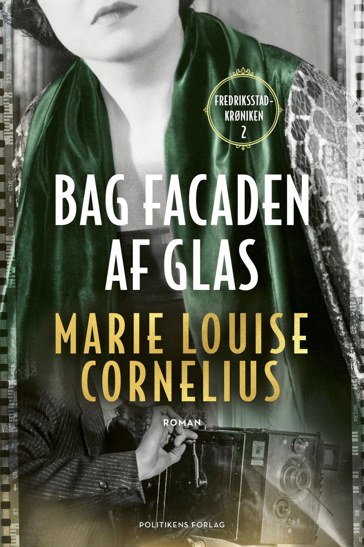 BAG FACADEN AF GLAS