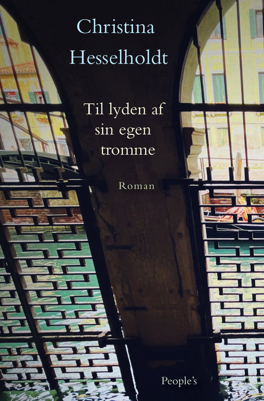 TIL LYDEN AF SIN EGEN TROMME