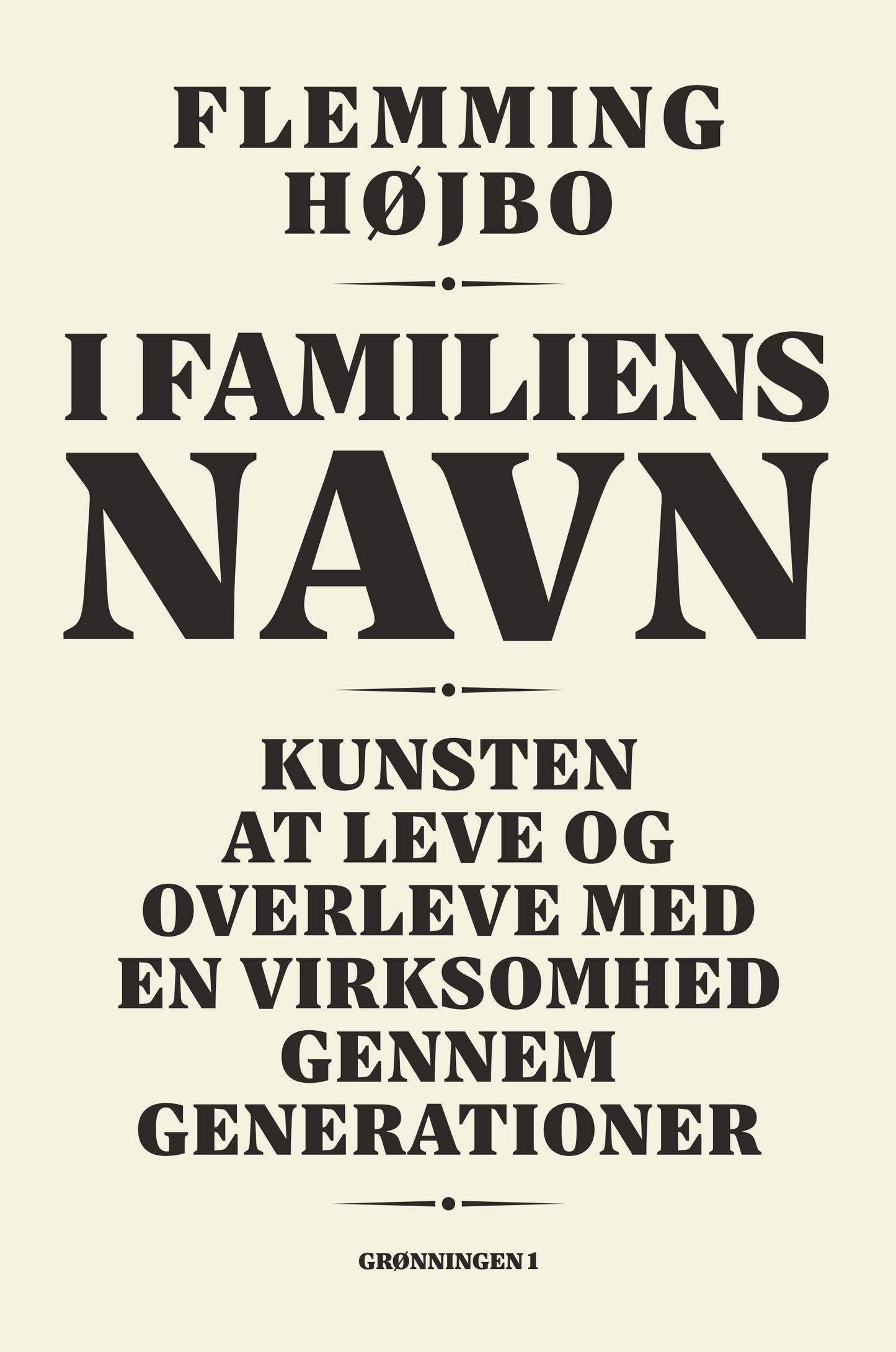 I FAMILIENS NAVN