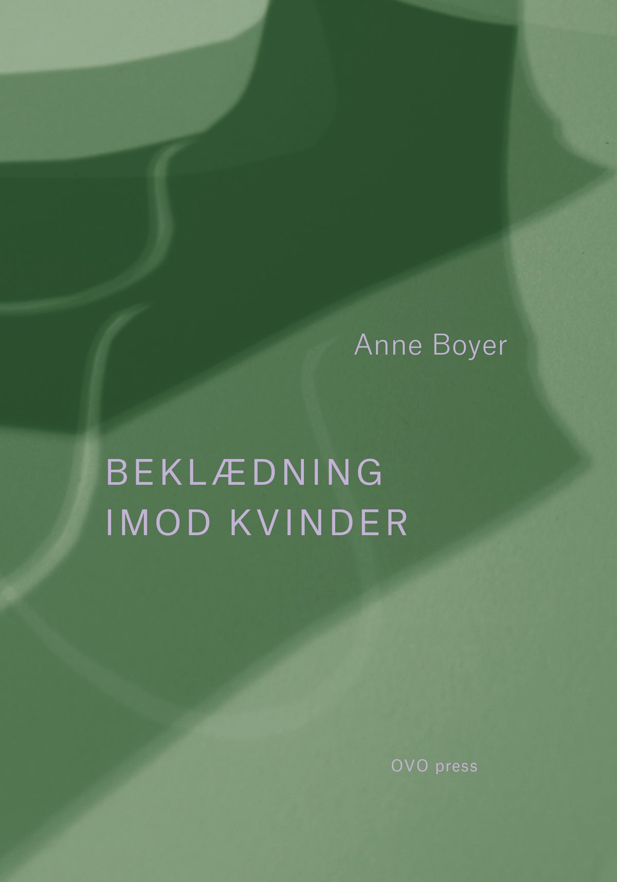 BEKLÆDNING IMOD KVINDER